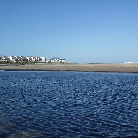 Apartemen 30 m² dengan 1 kamar tidur dan 1 kamar mandi pribadi di Teluk air biru Port Elizabeth Bagian luar foto