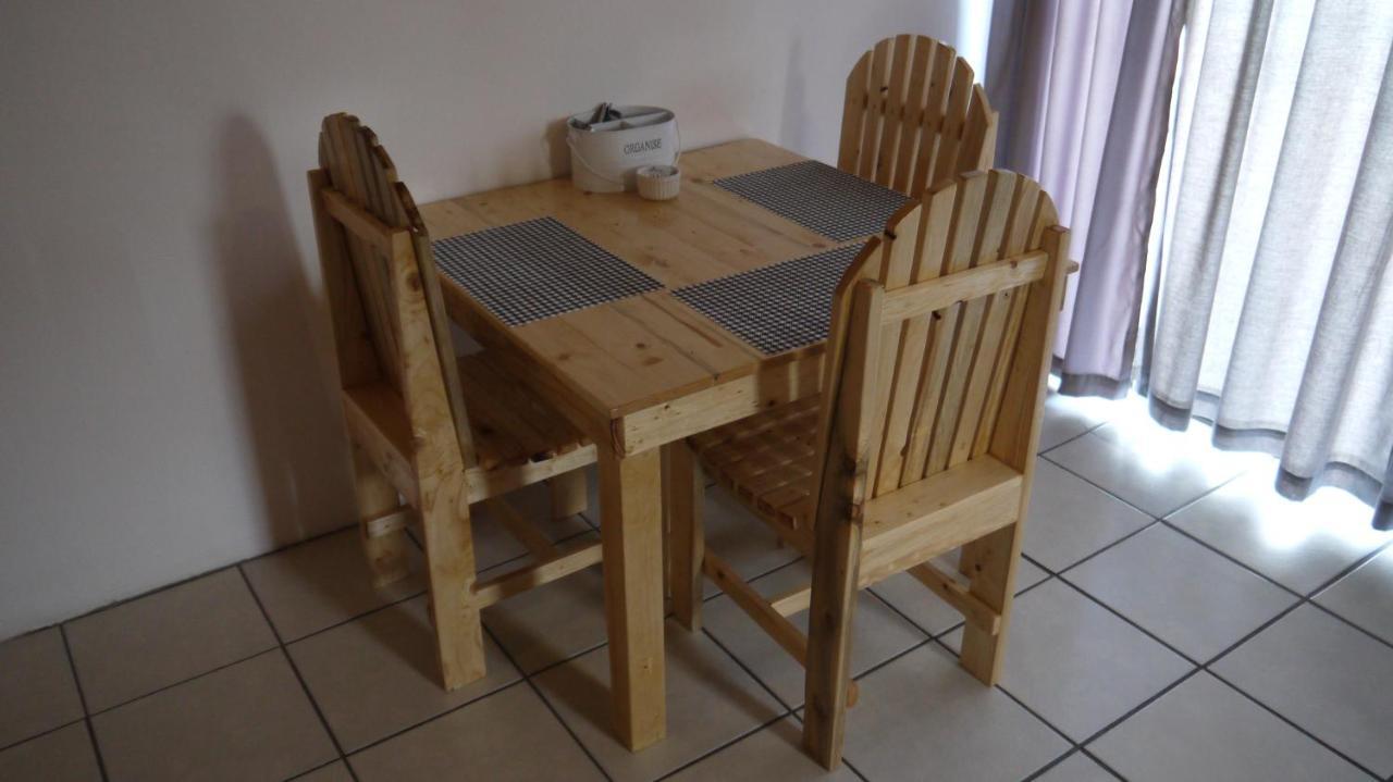 Apartemen 30 m² dengan 1 kamar tidur dan 1 kamar mandi pribadi di Teluk air biru Port Elizabeth Bagian luar foto