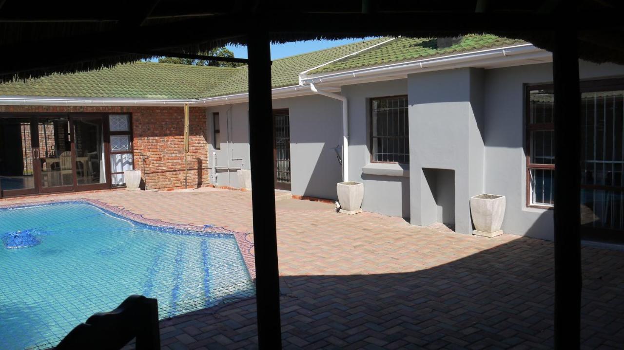 Apartemen 30 m² dengan 1 kamar tidur dan 1 kamar mandi pribadi di Teluk air biru Port Elizabeth Bagian luar foto